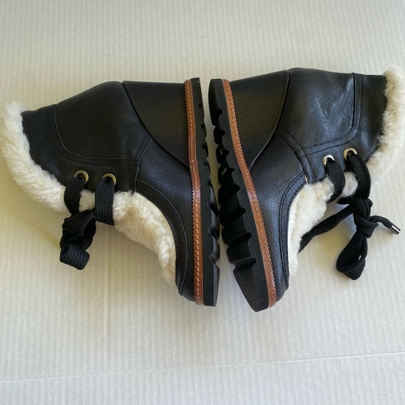 | Fabianelli Made in Italy Shearling Wedge Booties - Picture 4 of 6
